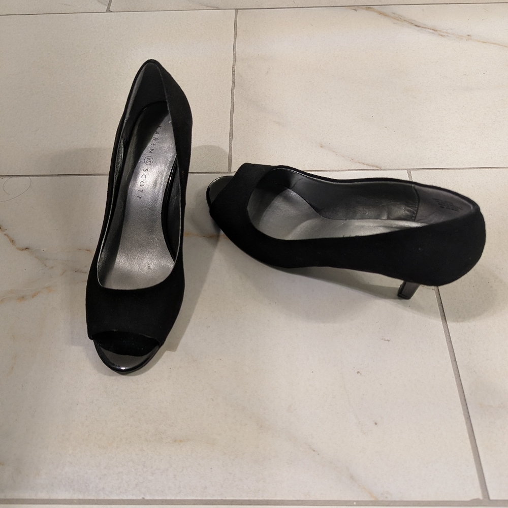 Karen Scott Elegant Black Peep-Toe Heels